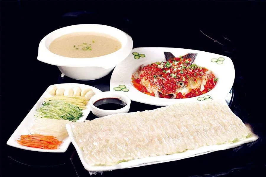 Liaoning Cuisine - One Fish in Three Tastes