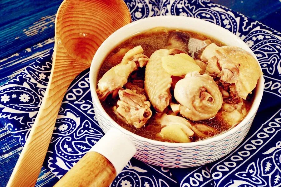 Hakka Cuisine - Chicken stewed in Niang Wine 娘酒炖鸡