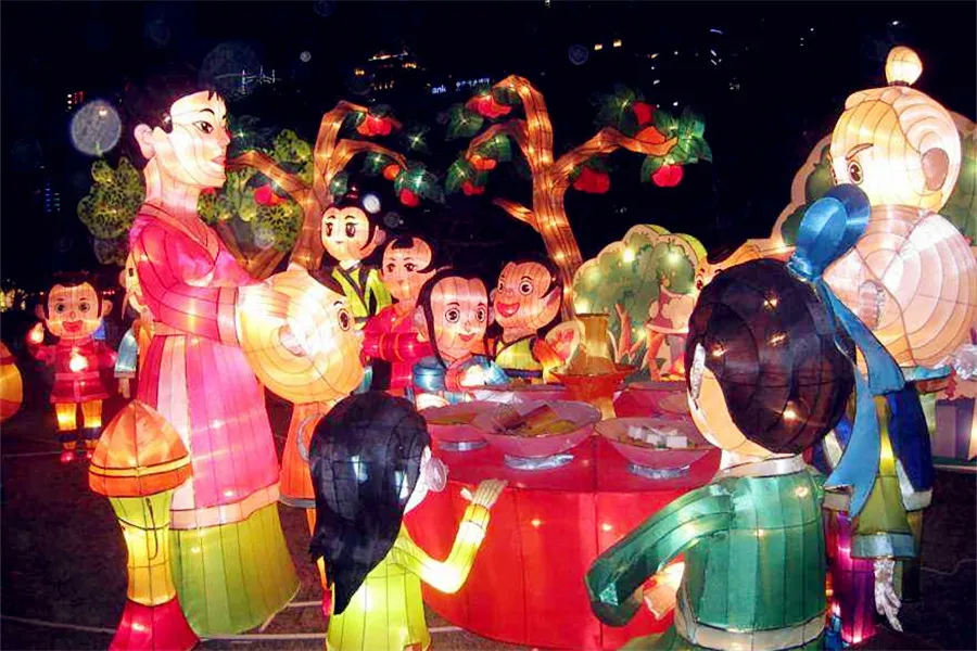 a holiday for the people - the Lantern Festival characteristic 2