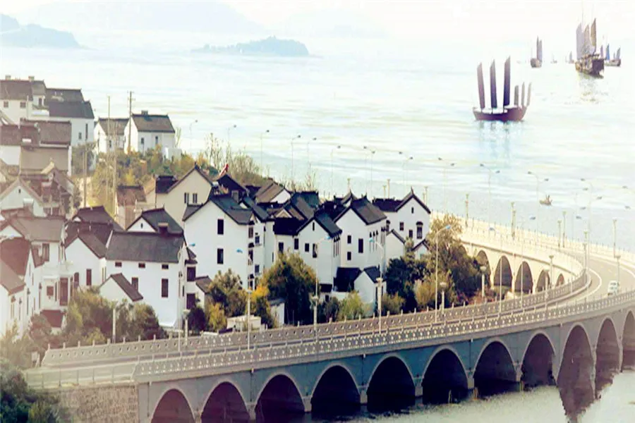 Jiangsu Cuisine - The boat dish