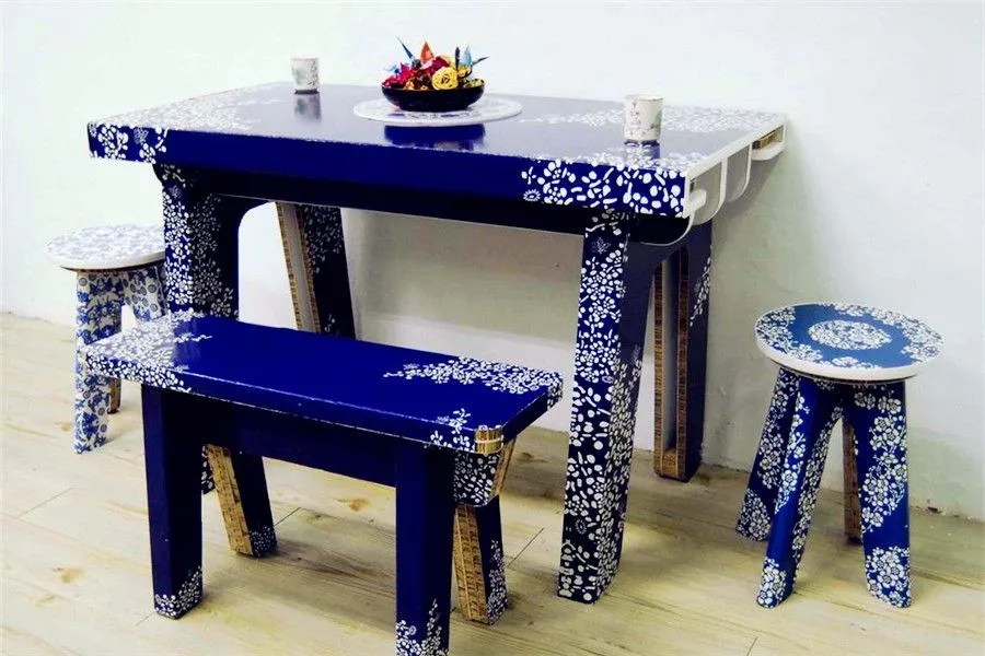 Ostentation and Competitiveness Principle