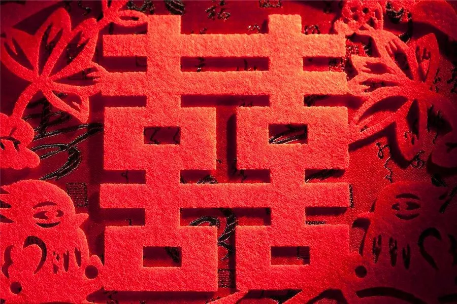 5 colours and Chinese culture  - red