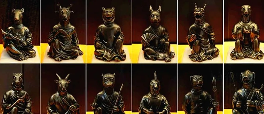 Bronze Animal Heads+Hello+The Design of the Statues