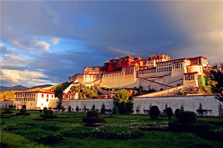 China Palace - Potala Palace 1