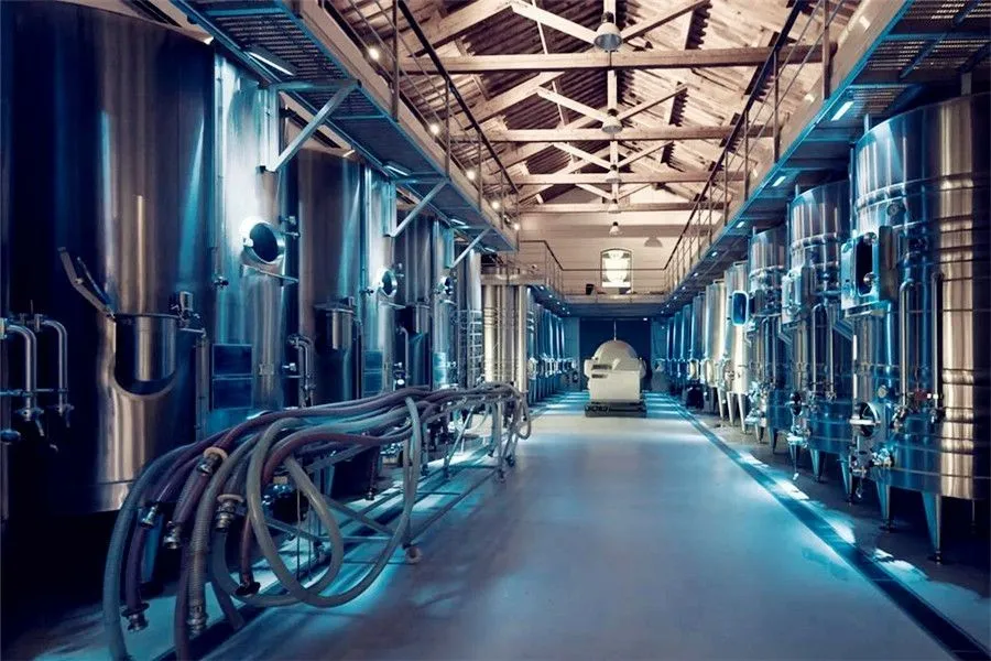 Chinese Wine Making - Contemporary 