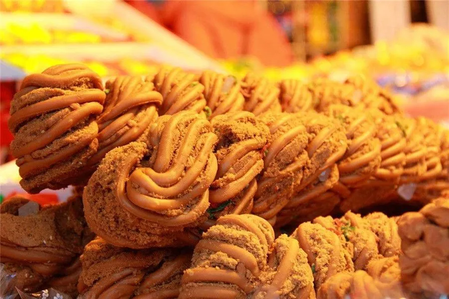Famous Snacks of Tianjin - Eighteenth Street Fried Dough Twists