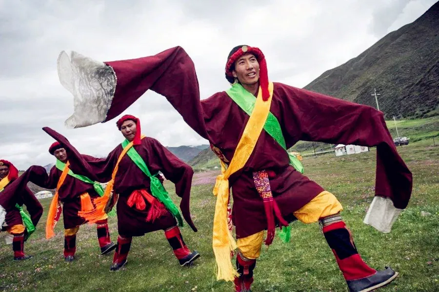 Folk Songs of Ethnic Groups - Tibetan Folk Songs and Dances