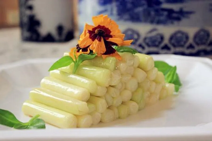 Huaiyang Cuisine - Common Cattail 蒲菜