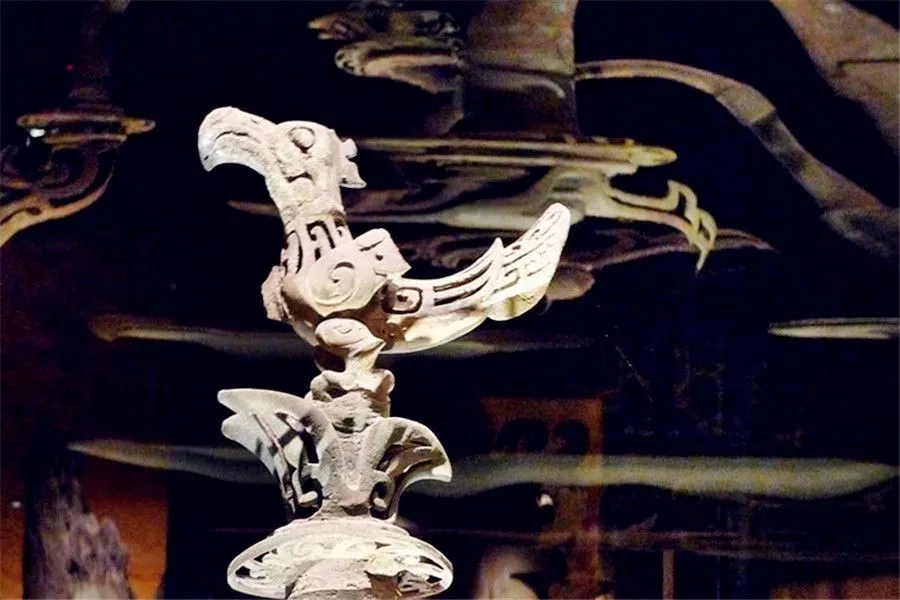 Sanxingdui - Ancient Shu Chinese Civilization -  Standing bronze figure with multiple identities