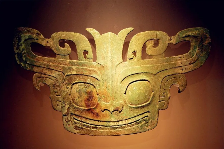 Sanxingdui - Ancient Shu Civilization -  gold figures