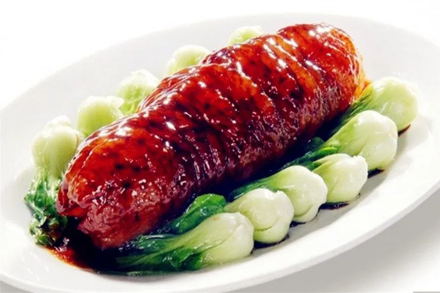 Shanghai Cuisine - Shrimp Eggs and Large Sea Cucumbers