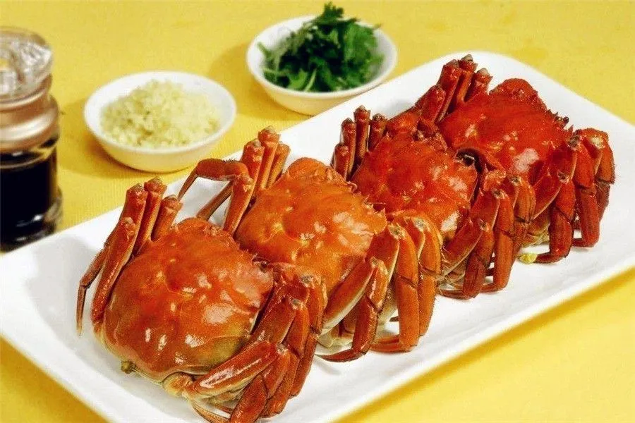 Shanghai Cuisine - Steamed Chinese Mitten Crabs