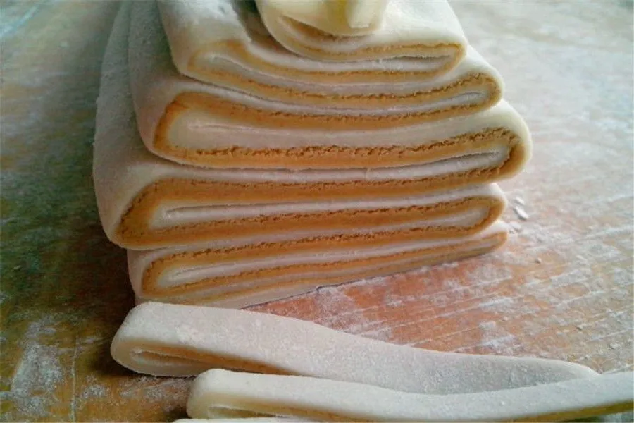 Shanxi wheaten food - bao pi Noodles