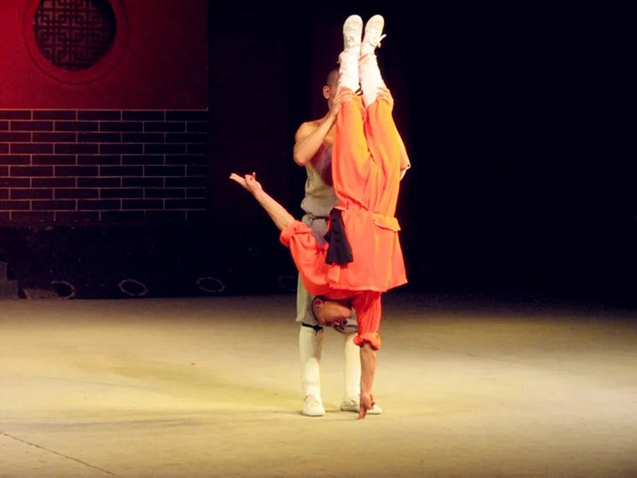 Shaolin Temple and Shaolin Kung Fu - double finger