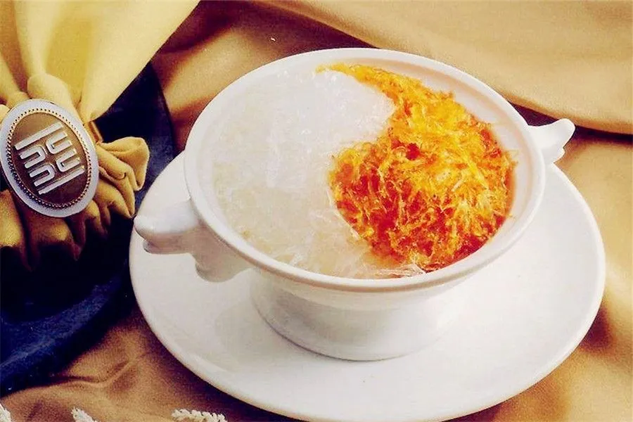 Shark's Fins in the Shape of the Diagram of the Supreme Ultimate