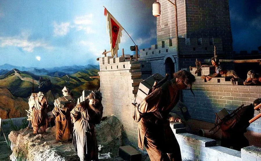 The Great Wall+Hello+The Beginning of the Building