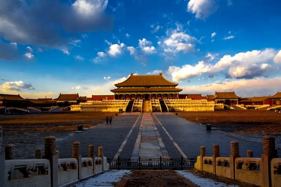 The Zhongzhou Road in Beijing+Hello+Buildings on the Zhongzhou Road
