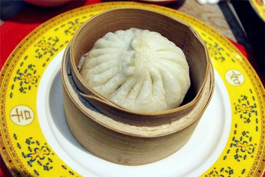 Tianjin Cuisine - Goubuli Steamed Stuffed Bun—狗不理包子