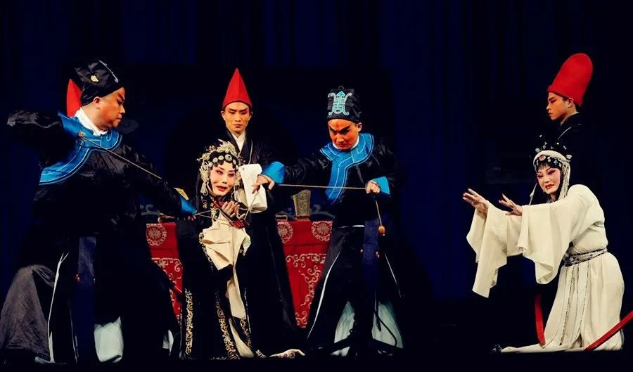 Unjustly accused - Injustice to Dou E