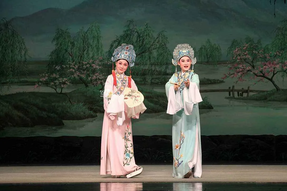 Yueju Opera - Cchatty